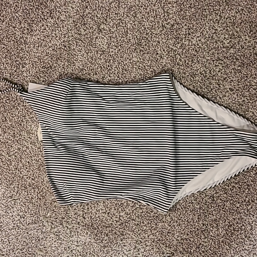 Sz small Hollister one piece